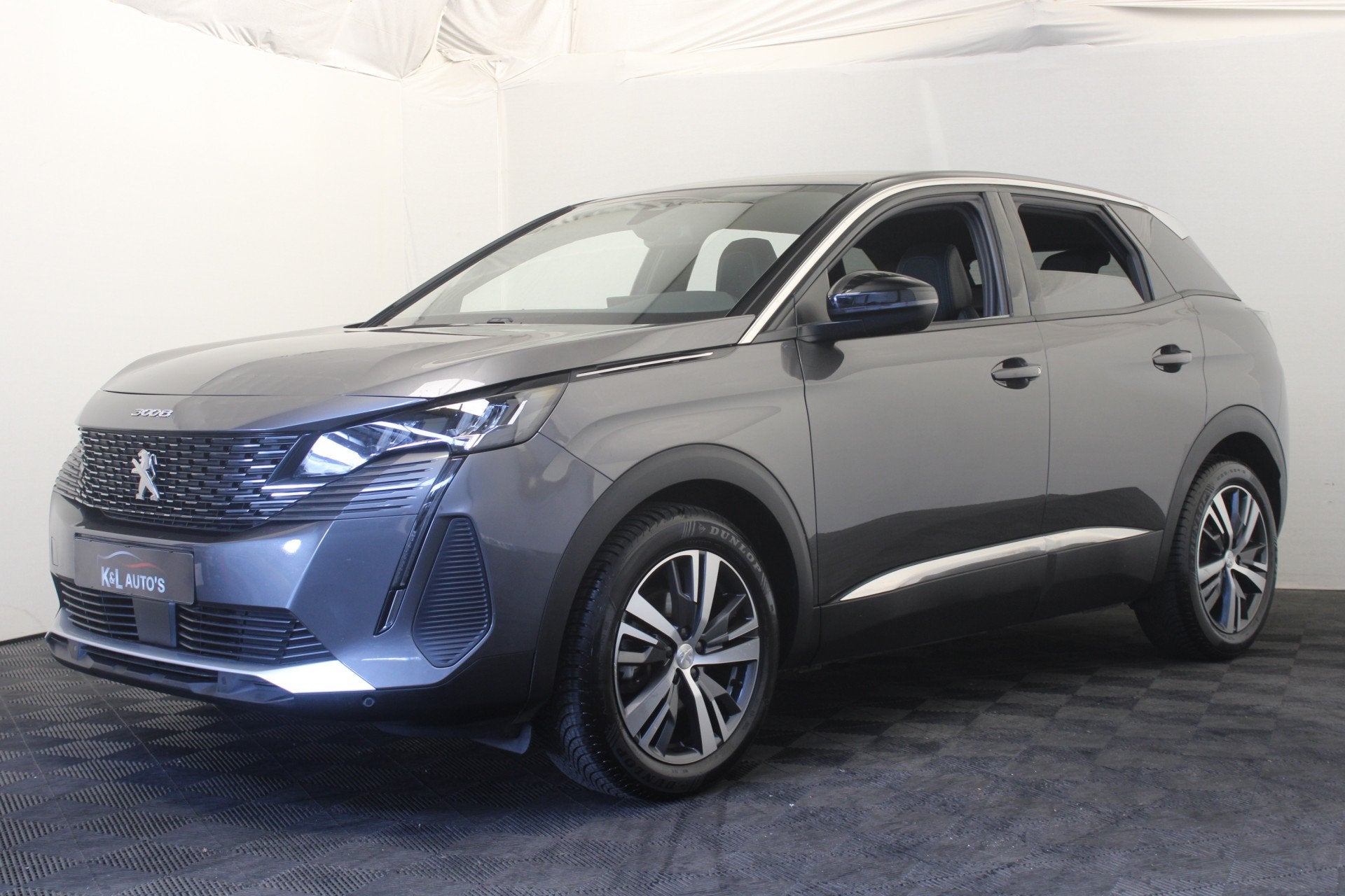 Peugeot 3008 1.2 Hybrid 136 Allure |Stoelverw.|Camera|Navi|, Gebruikt, Zwart, 1199 cc, Leder en Stof