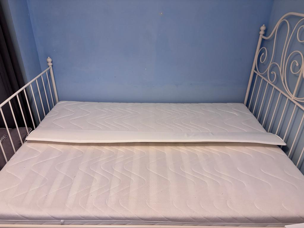 IKEA  bed met 2 matrassen 70x200 compleet, Ophalen, Gebruikt, Wit, Tweepersoons