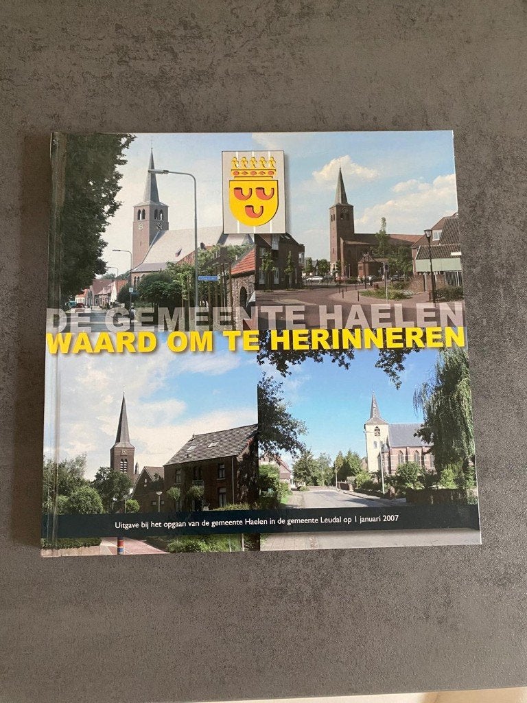 Gemeente Haelen, waard om te herinneren, Ophalen of Verzenden, Zo goed als nieuw
