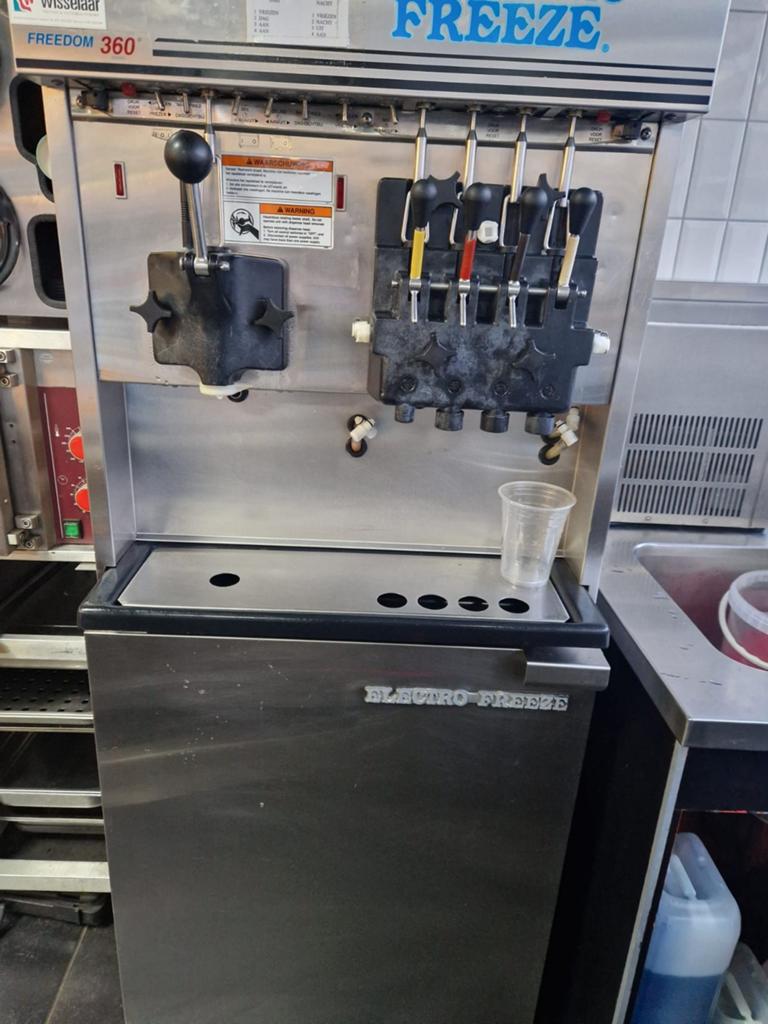 Electro Freeze softijs milkshake machine, Ophalen, Gebruikt