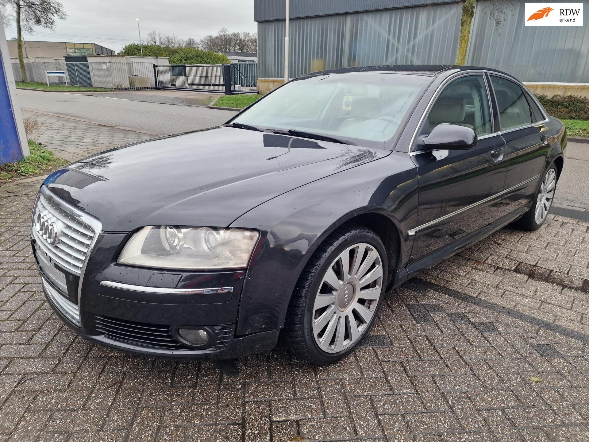 Audi A8 3.0 TDI quattro Business Edition, MOTOR DEFECT Inrui, Auto's, Audi, Automaat, Gebruikt, Beige, 1905 kg