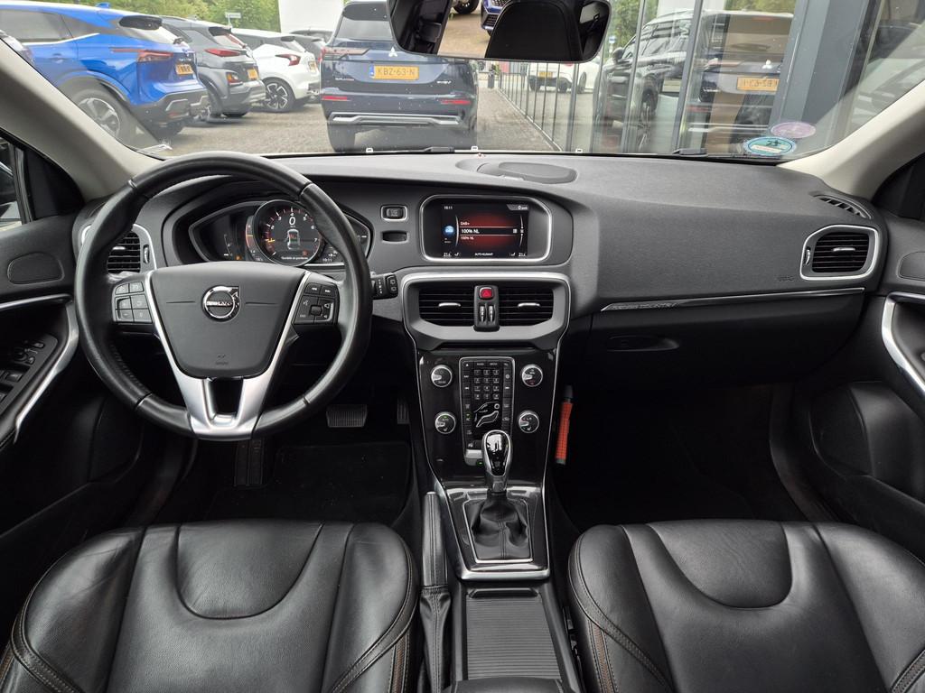Volvo V40 Cross Country 1.5 T3 Polar+ Luxury | Leder | Harmo, Auto's, Volvo, 4 cilinders, Wit, 152 pk, V40