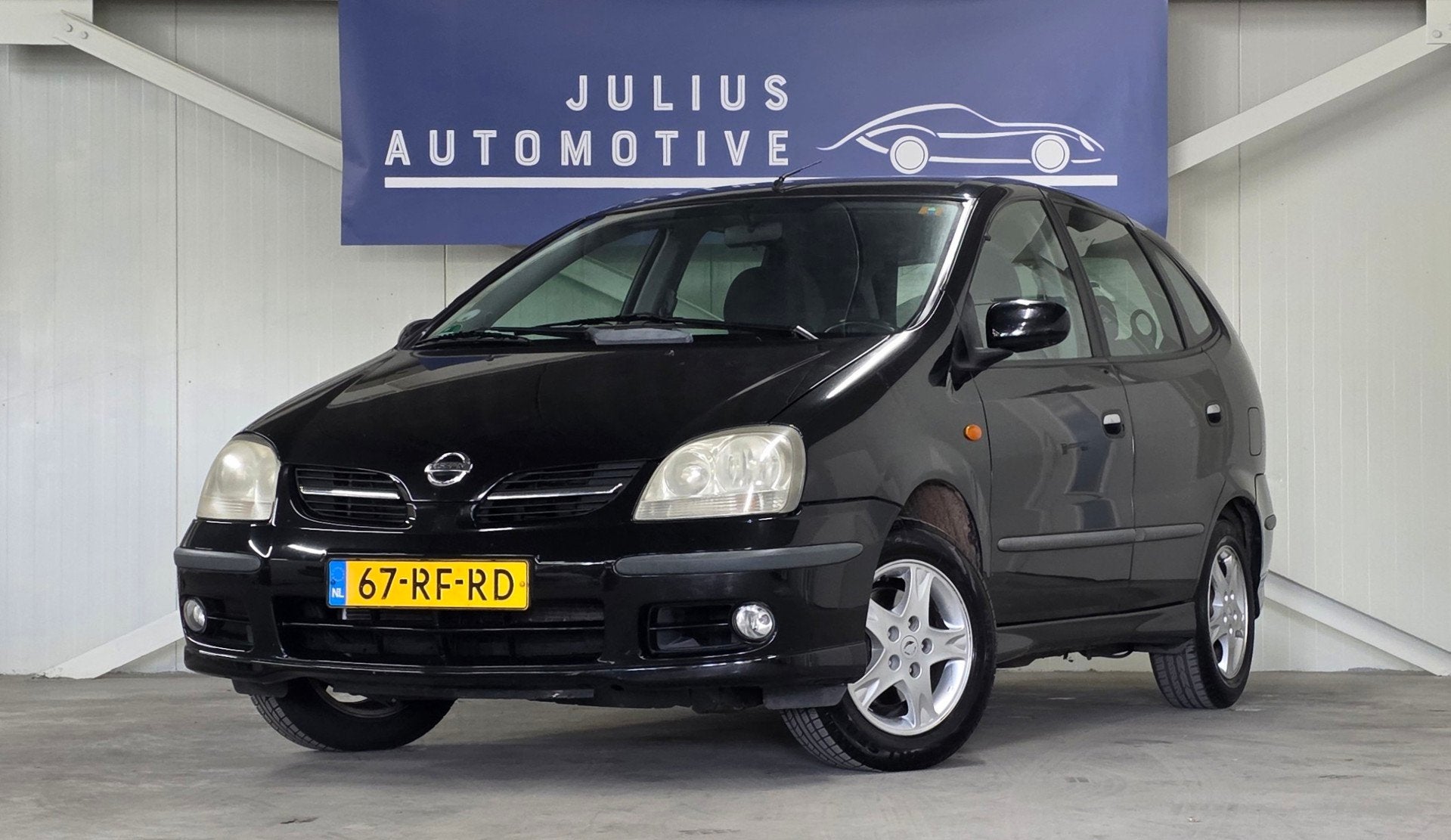 Nissan Almera Tino 1.8 Acenta Navi Camera Trekhaak Airco Gar, Auto's, Stof, 4 cilinders, Automatische klimaatregeling, Almera Tino
