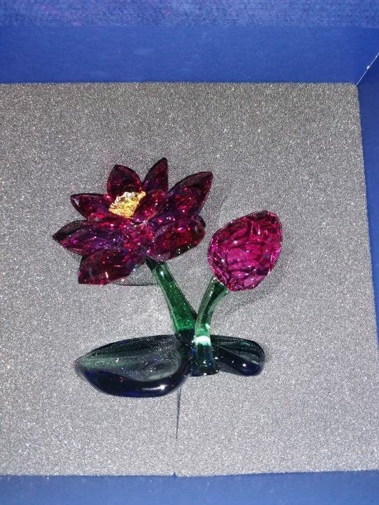 Swarovski lotus bloem/ waterlelie, Verzamelen, Ophalen of Verzenden, Zo goed als nieuw, Figuurtje