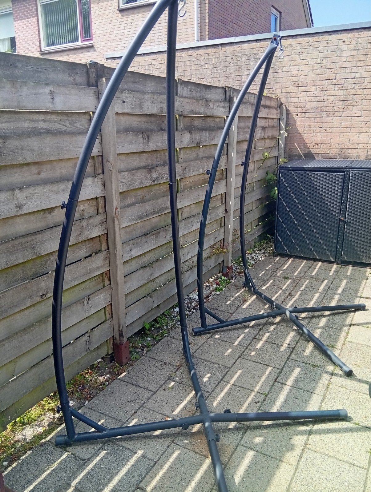 Hangstoel standaarden, Ophalen