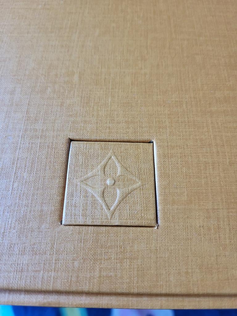 LOUIS VUITTON gift box, Nieuw, Ophalen of Verzenden, Minder dan 35 cm, Minder dan 50 cm