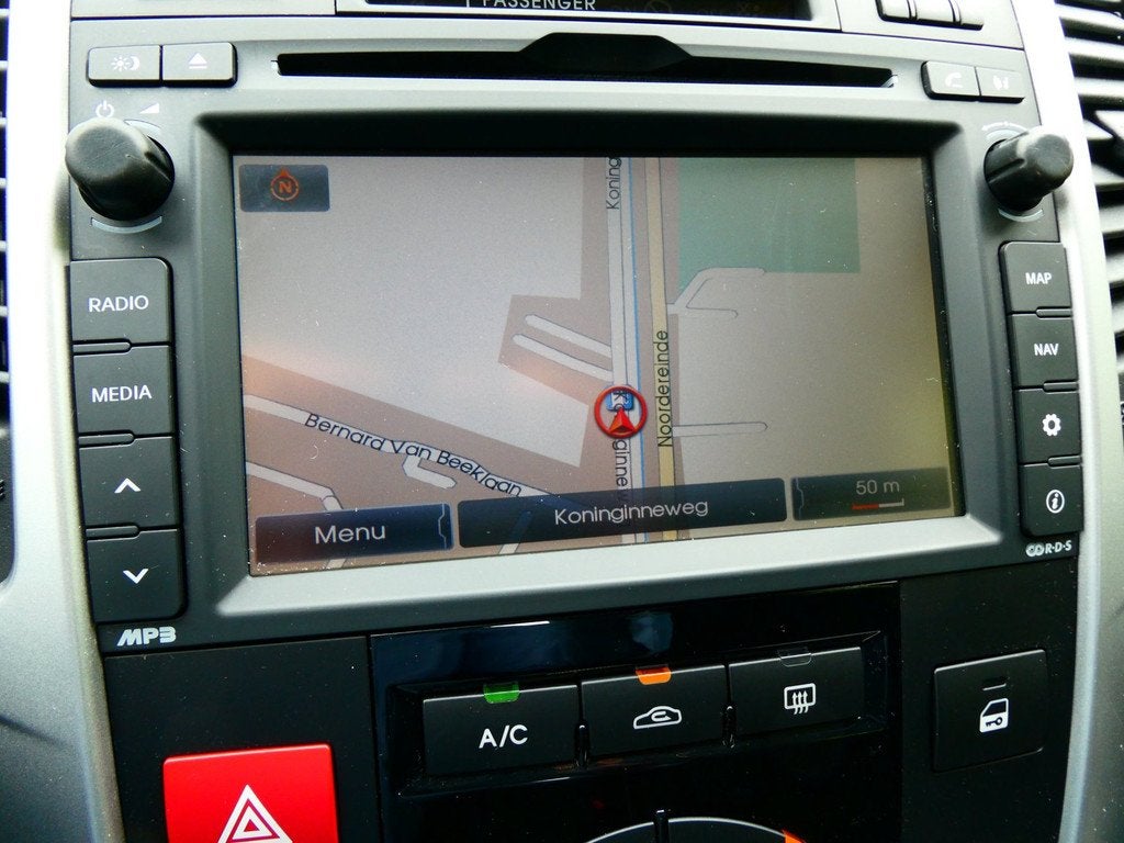 Kia Venga 1.4 CVVT Airco Cruise Navi Trekhaak 1300kg. Hoge i, Voorwielaandrijving, Euro 5, Stof, Gebruikt