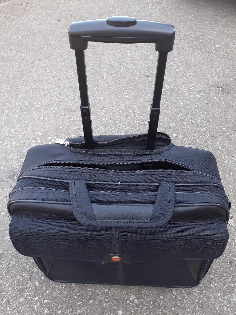 mooie werktas, aktentas merk Staples, Computers en Software, Laptoptassen, Ophalen, 17 inch of meer, Aktetas, Zo goed als nieuw