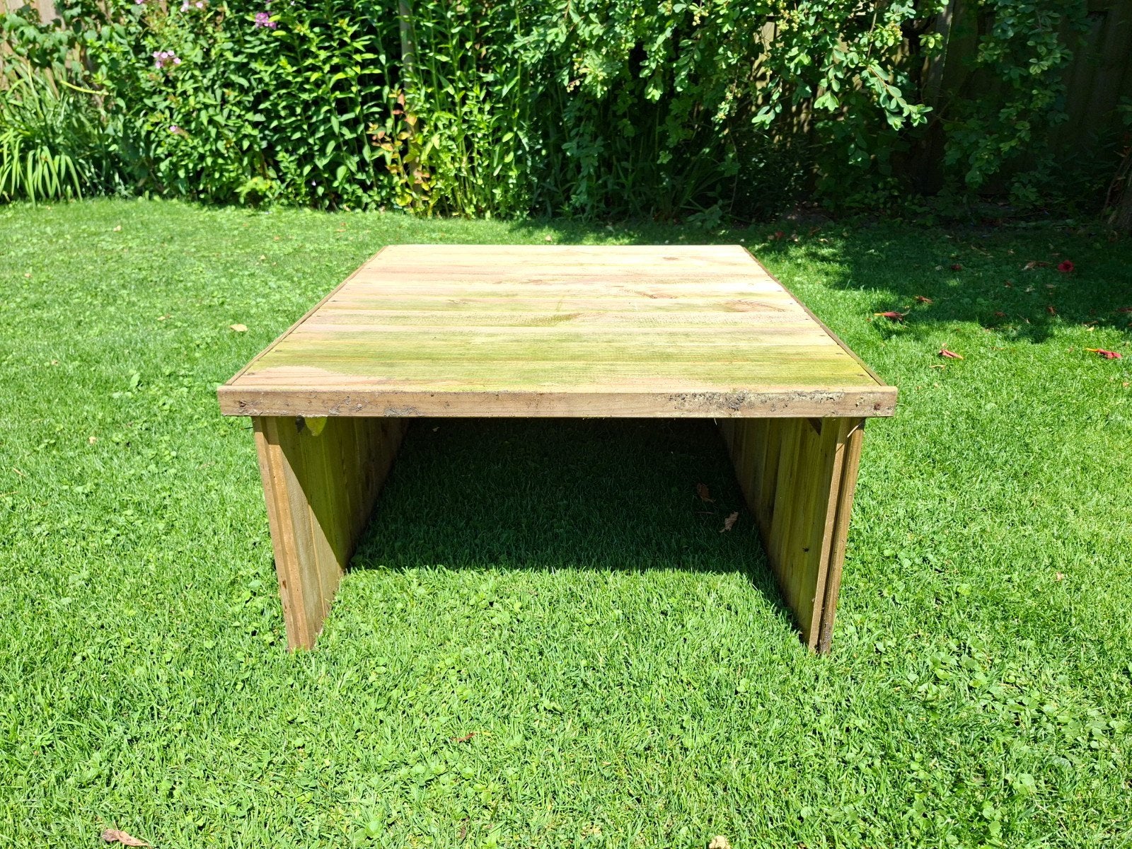 Robotmaaier houten overkapping, Ophalen, Gebruikt, Rechthoekig, Hout