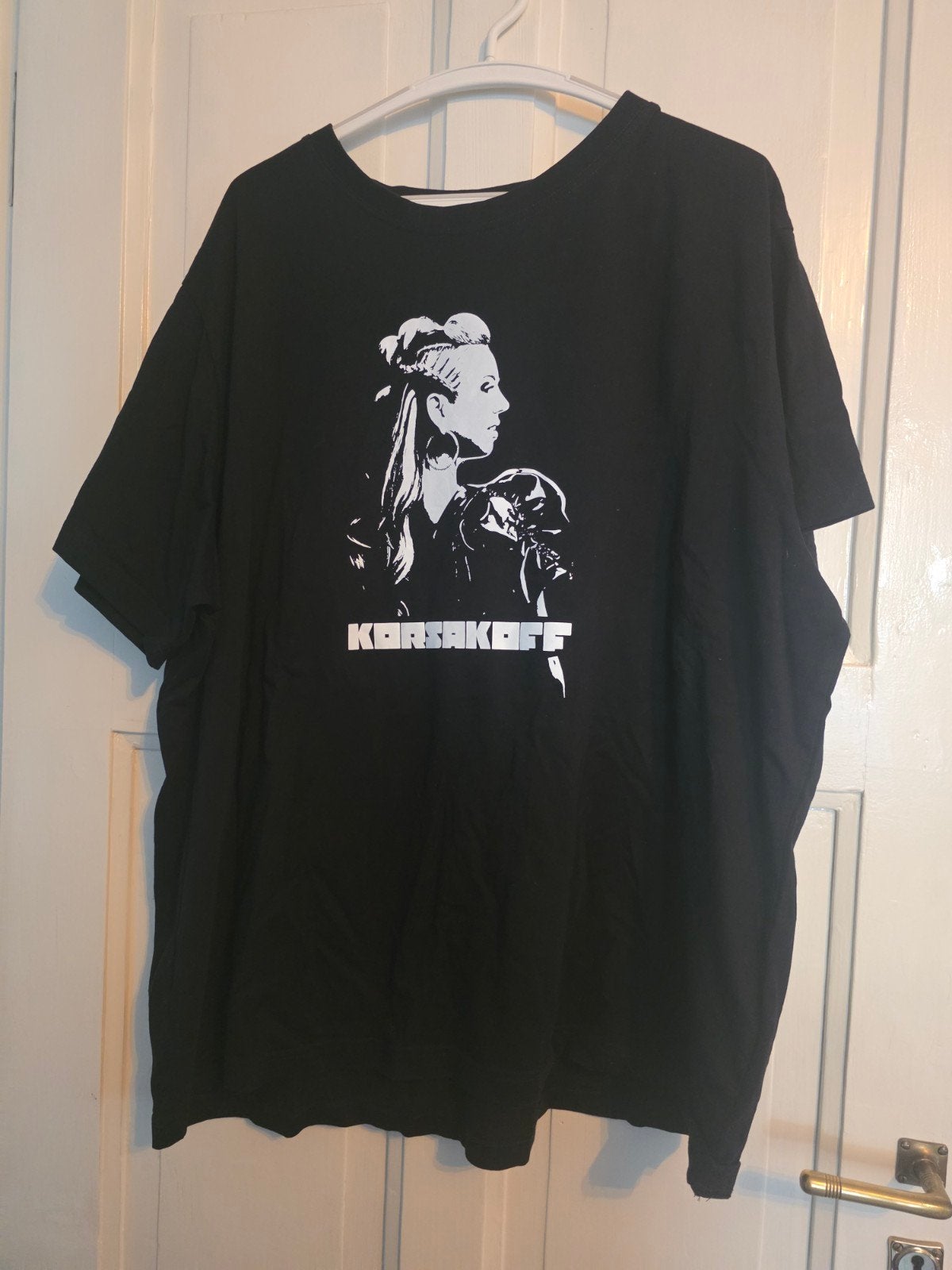 Korsakoff T-shirt 5XL - Zwart met print, Zwart, Maat 46/48 (XL) of groter, Ophalen of Verzenden, Gedragen