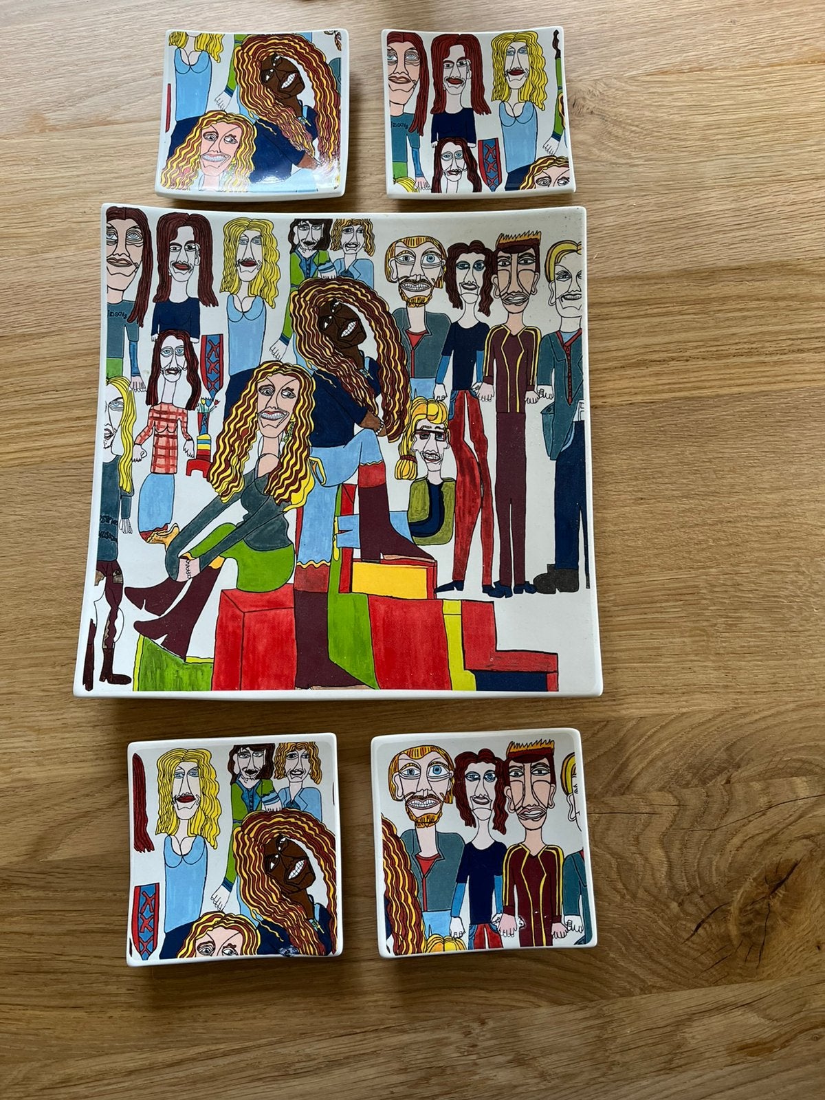 Schaal met vier bordjes…, Ophalen of Verzenden