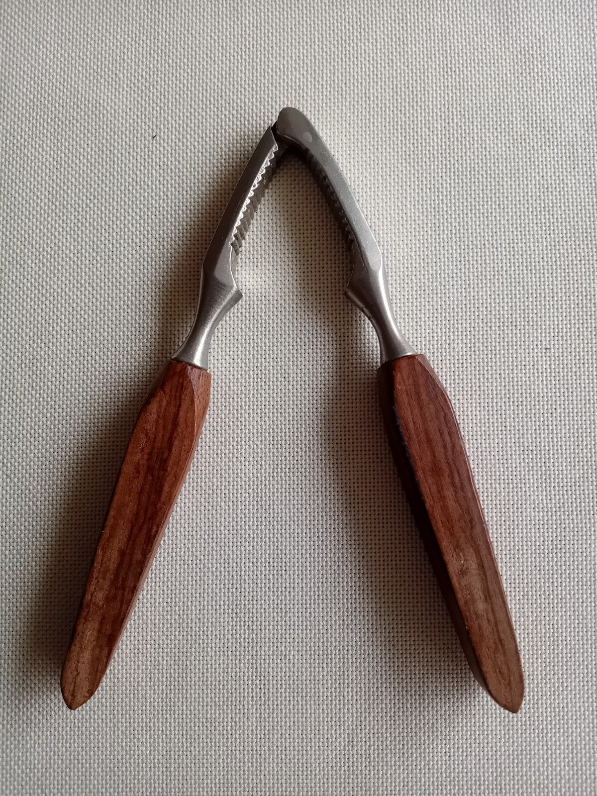Vintage Notenkraker met Teak Handvatten, Antiek en Kunst, Ophalen of Verzenden