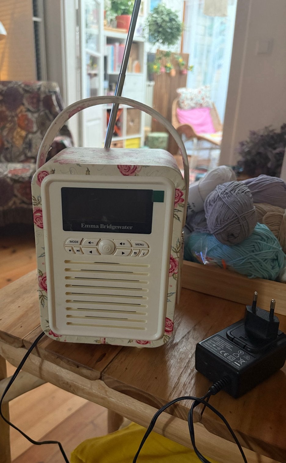 VQ Retro Mini DAB+/FM Bluetooth Radio Emma Bridgewater, Ophalen of Verzenden, Gebruikt, Radio