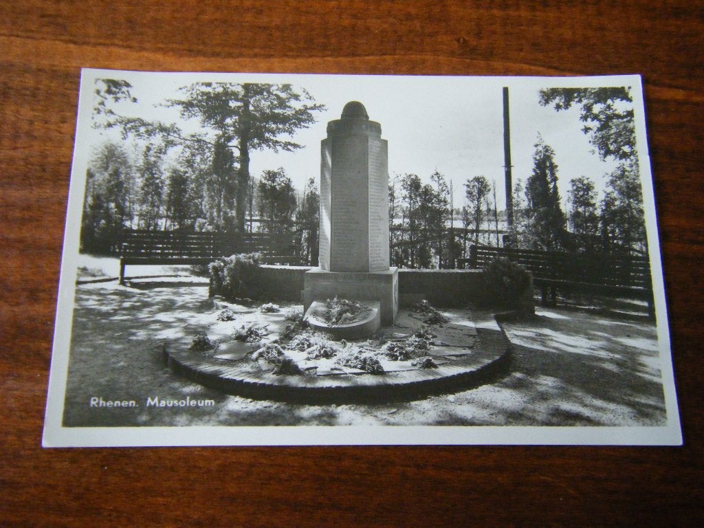 F43 - Rhenen - Mausoleum - Mooi/Oud, Verzamelen, Ophalen of Verzenden, 1940 tot 1960, Utrecht