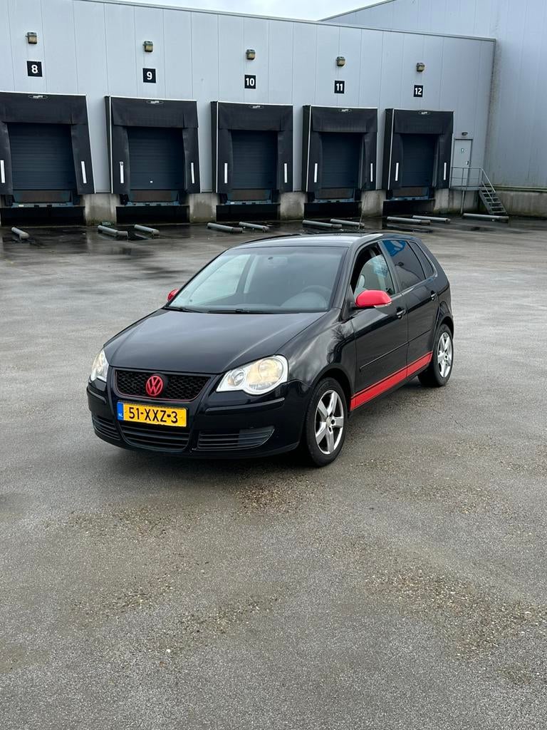 Volkswagen Polo 1.2 51KW 2008 Zwart, Auto's, Voorwielaandrijving, 40 €/maand, 540 kg, 1198 cc