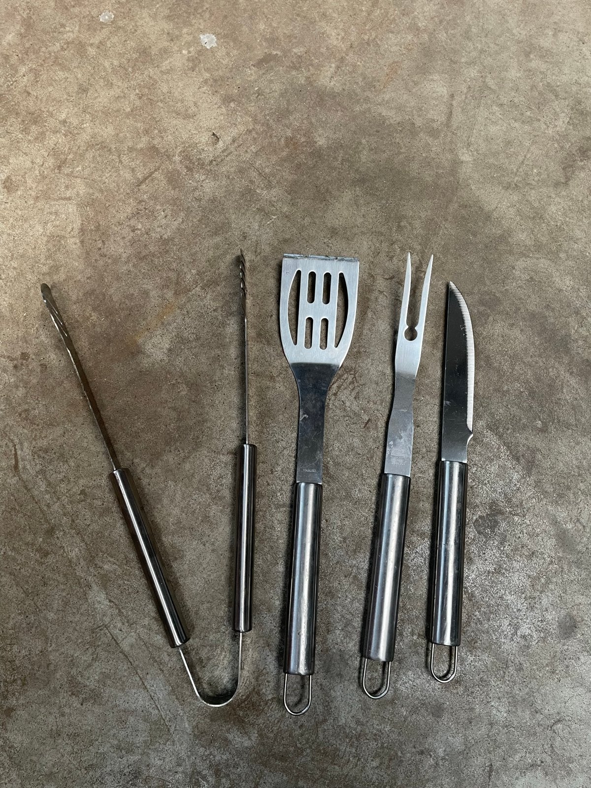 BBQ Gereedschap Set - RVS Tang, Spatel, Vork en Mes, Tuin en Terras, Barbecue-accessoires, Gebruikt, Ophalen of Verzenden