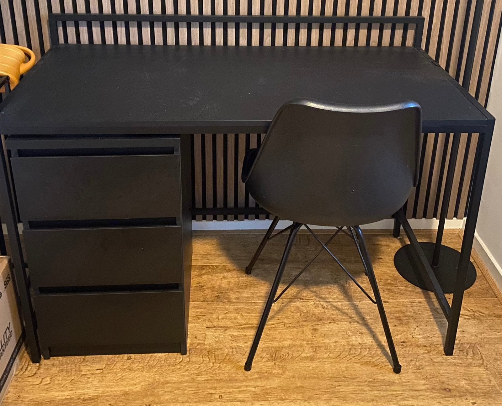 Bureau met ladeblok en stoel zwart staal hout stoer zgan, Huis en Inrichting, Ophalen, Zo goed als nieuw