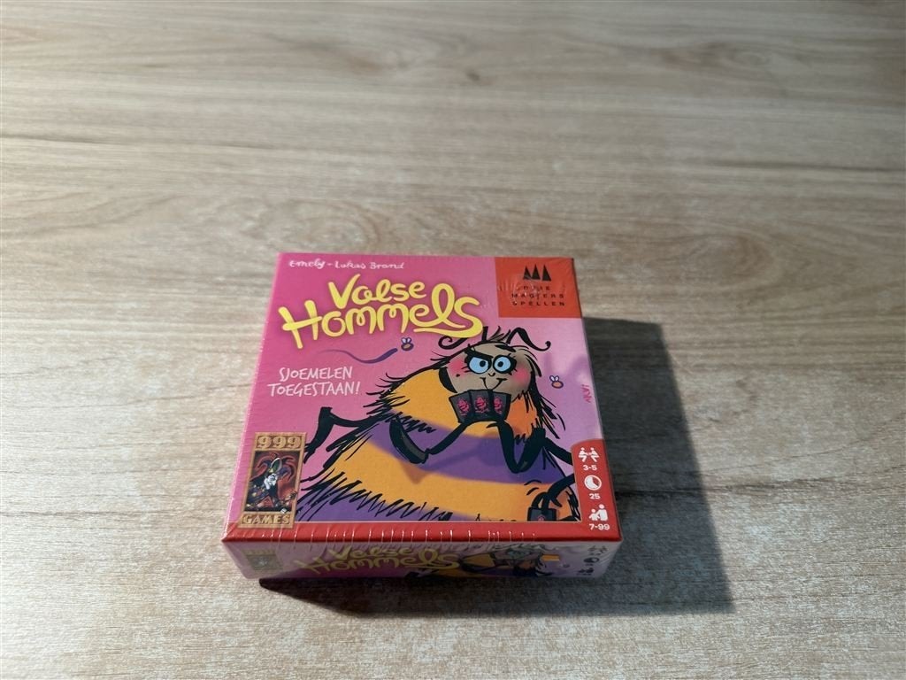 Valse hommels - nieuw in seal -999 games - S7101, Verzenden, Zo goed als nieuw