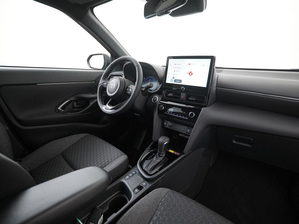Toyota Yaris Cross 1.5 Hybrid 130 Dynamic | Winter & Safety, Auto's, Toyota, 12 maanden, Stof, Gebruikt, 1490 cc