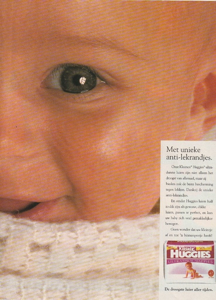 Retro reclame 1994 Huggies baby luiers anti-lekrandjes, Verzamelen, Verzenden, Overige typen
