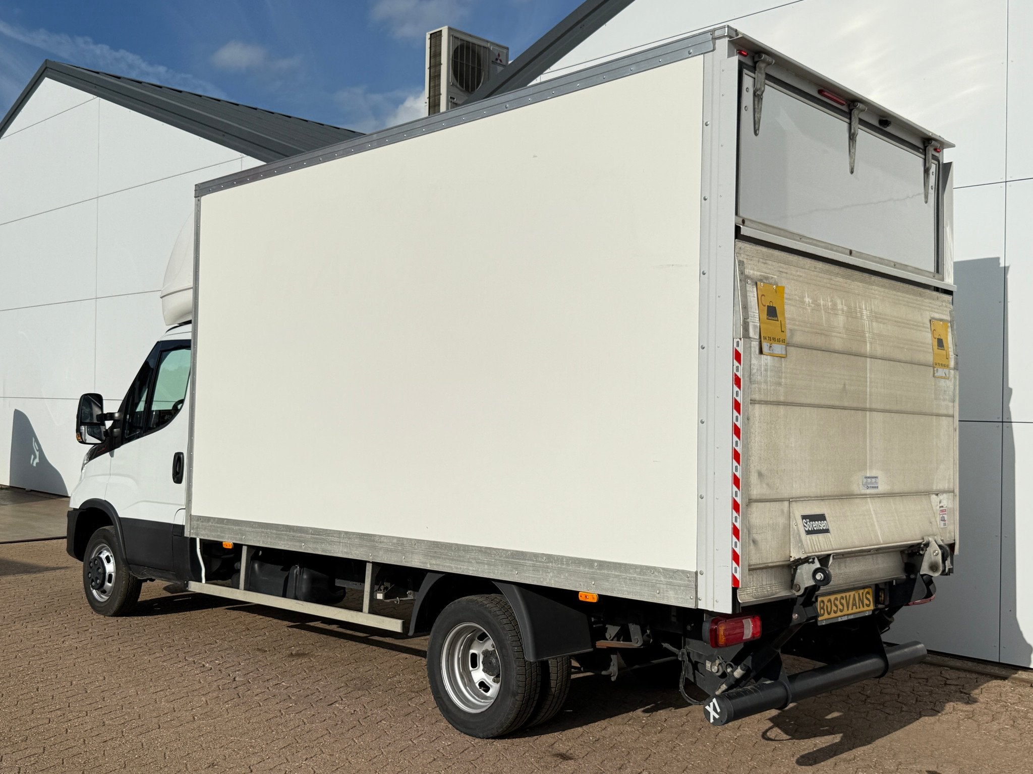 Iveco Daily 35C16 3.0 160PK Bakwagen Laadklep Zijdeur Camera, Achterwielaandrijving, Euro 6, 4 cilinders, Iveco