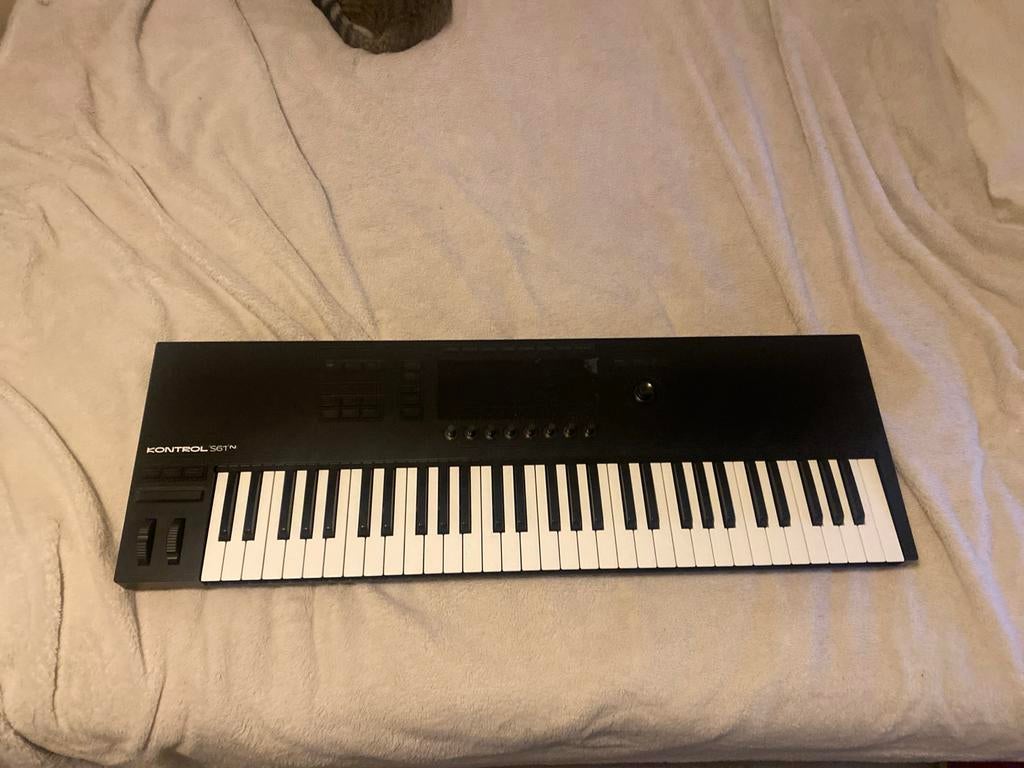 Native Instruments Komplete Kontrol S61 MIDI Keyboard, Muziek en Instrumenten, Keyboards, Overige merken, 61 toetsen, Ophalen of Verzenden