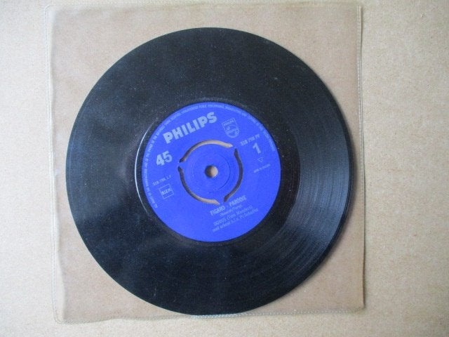 s0173 dorus - figaro parodie, Ophalen, Gebruikt, 7 inch, Overige genres