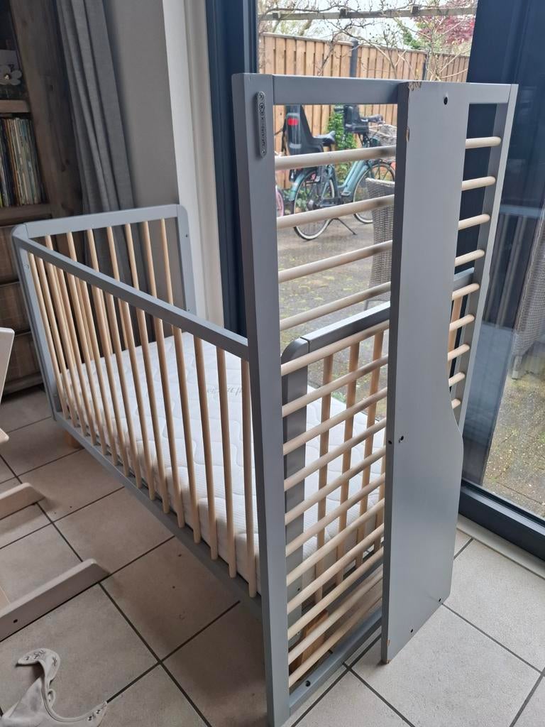 Ledikant 60x120 om te bouwen tot peuterbed - Gebruikt, Kinderen en Baby's, Kinderkamer | Bedden, Ophalen, Gebruikt, Minder dan 140 cm