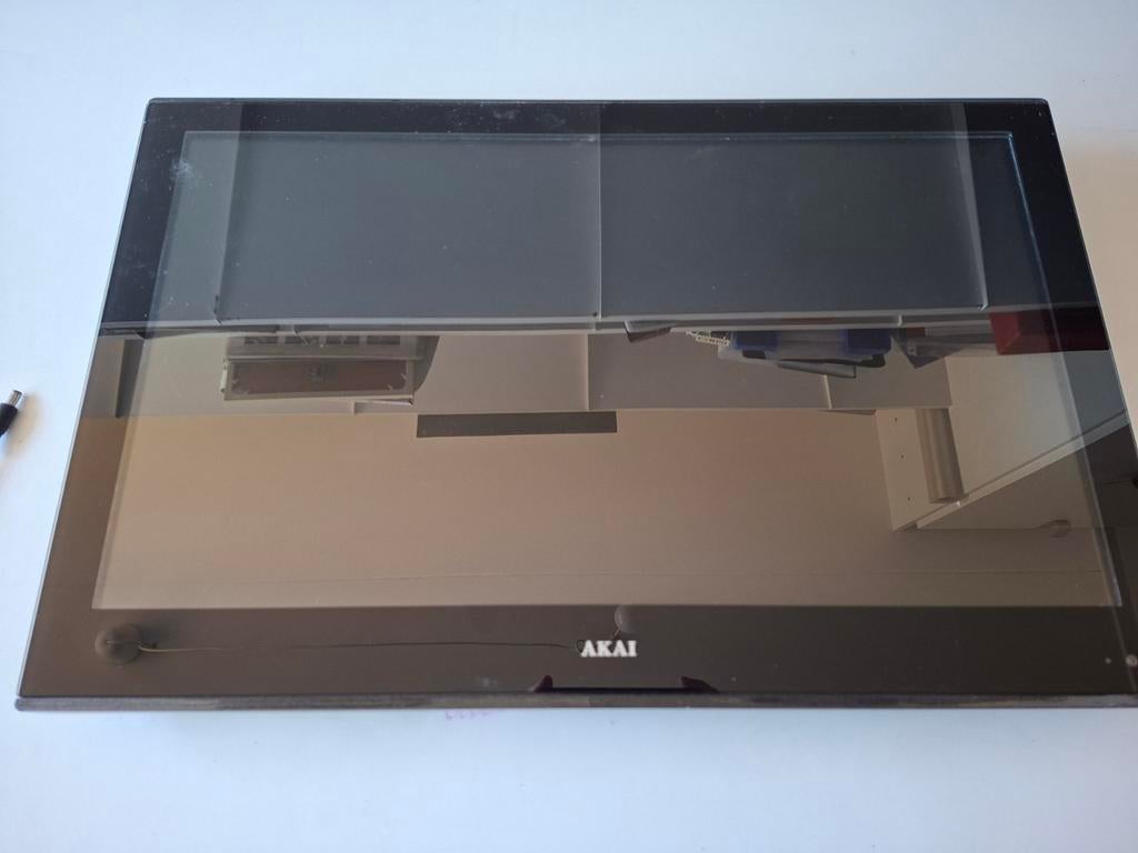 Mooi Akai tv scherm met veel aansluiting., Ophalen, Zo goed als nieuw, Rechthoekig, Minder dan 100 cm