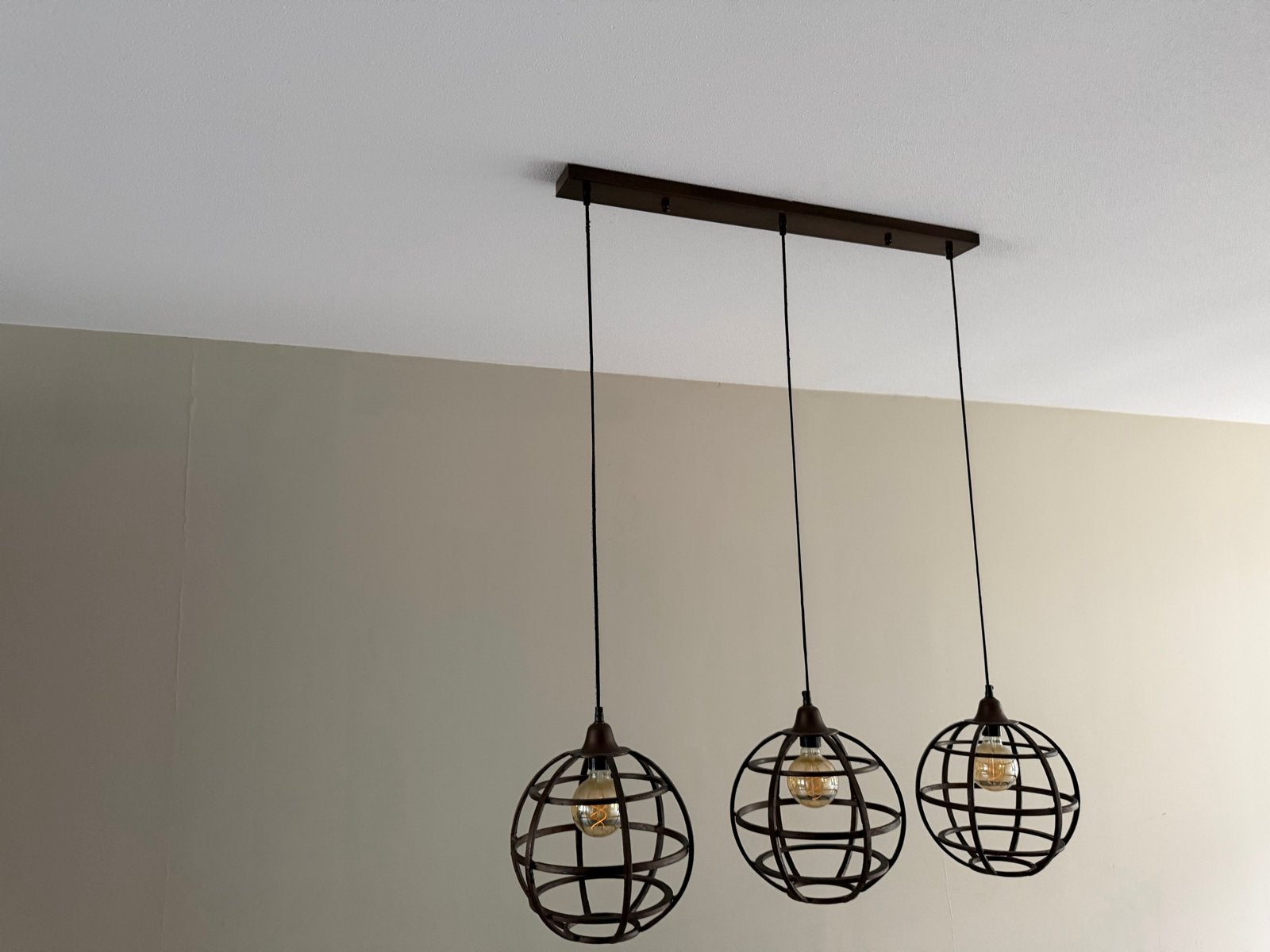 Foto 16 van Industriële tafellamp en hanglampen set - Zwart metaal