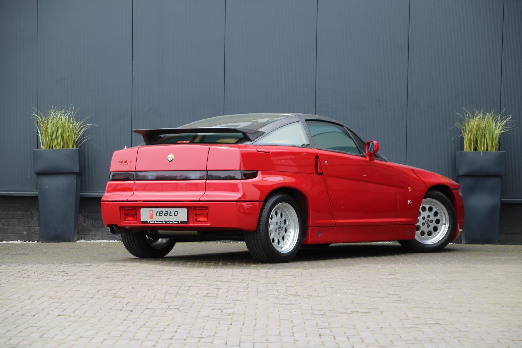 Alfa Romeo SZ Coupé | Il Mostro | BTW auto |, Auto's, Voorwielaandrijving, Beige, 4 stoelen, Leder