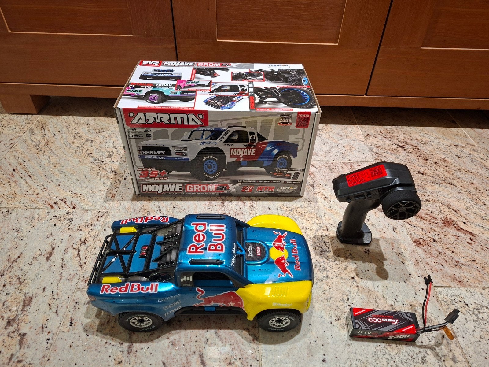 Arrma Mojave Grom 223S Red Bull RC auto, Elektro, Auto offroad, Ophalen of Verzenden, Zo goed als nieuw