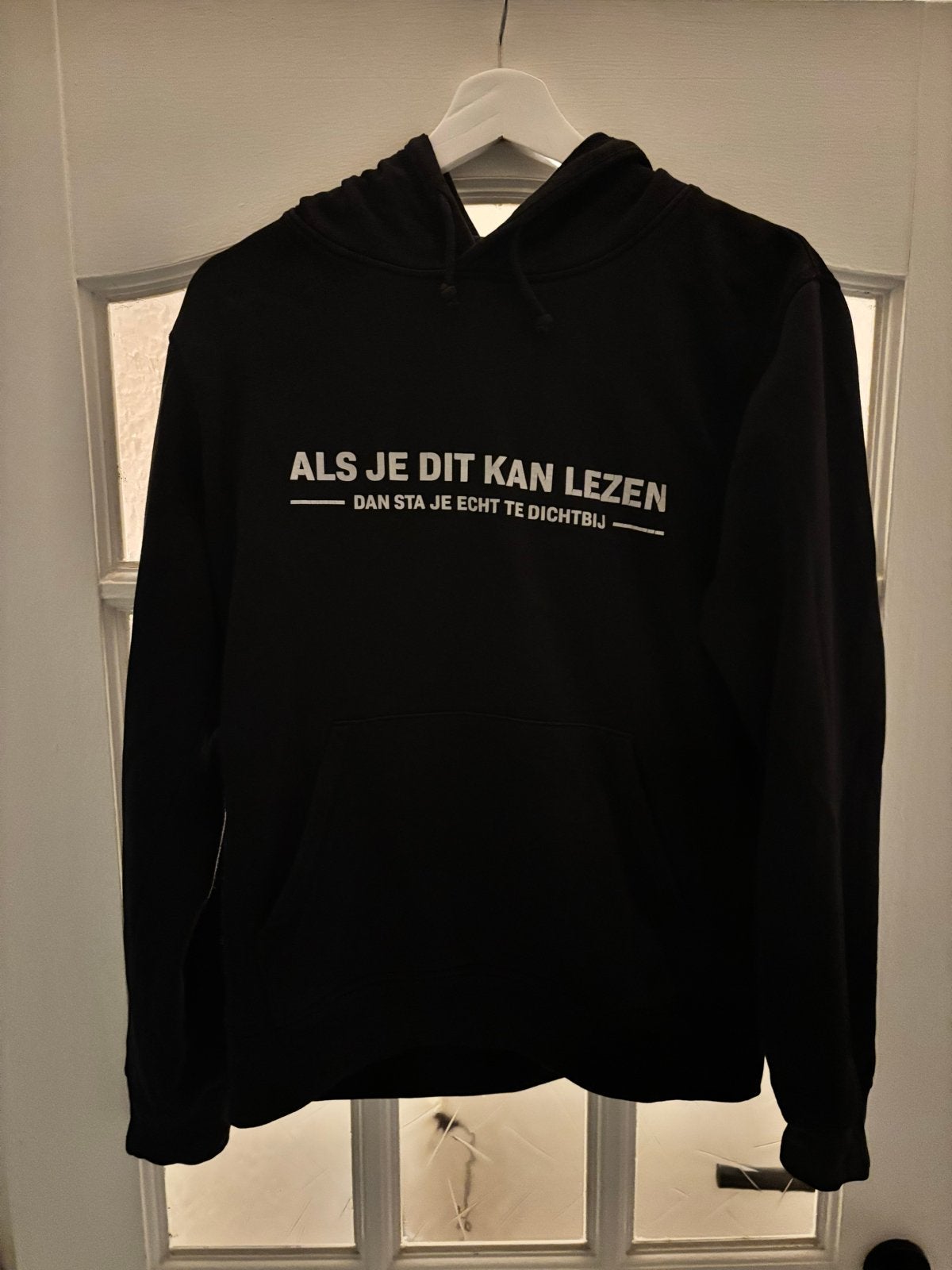 Zwarte hoodie met grappige tekst - Maat S/M, Ophalen of Verzenden, Zo goed als nieuw, Zwart