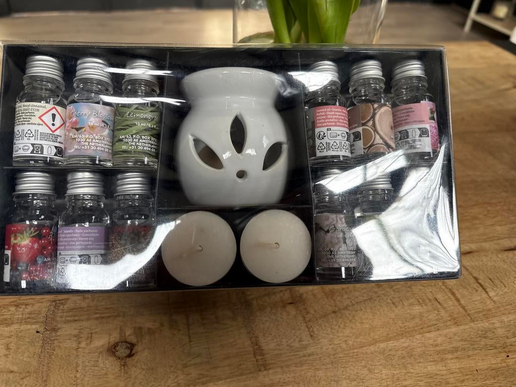 Geurkaars set met brander en diverse geuren - Nieuw!, Ophalen, Overige materialen, Wit, Nieuw