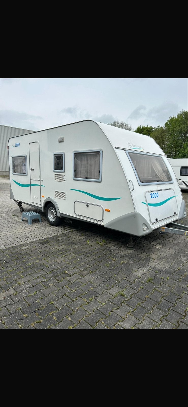 Eiffelland Sunshine 460TU, Caravans en Kamperen, Caravans, Particulier, tot en met 4, 750 - 1000 kg, Rondzit, Eifelland, Omvormbare zithoek