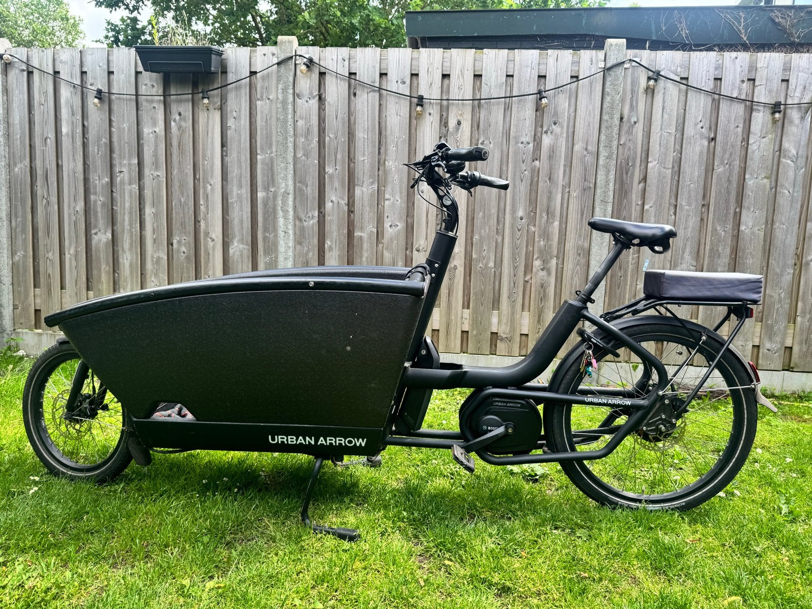 Urban Arrow bakfiets - Dealer onderhouden, weinig kilometers, Elektrisch, Zo goed als nieuw, 2 kinderen, Schijfrem