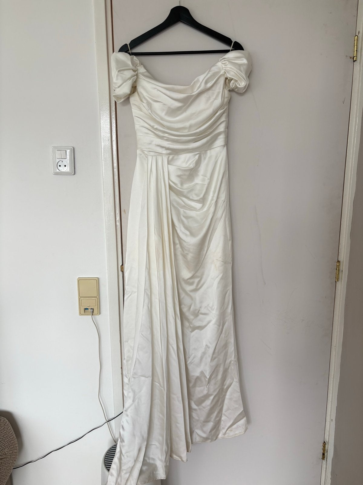 RENK Trouwjurk - Elegant en Tijdloos, Ophalen of Verzenden, Gedragen, Wit, Trouwjurk