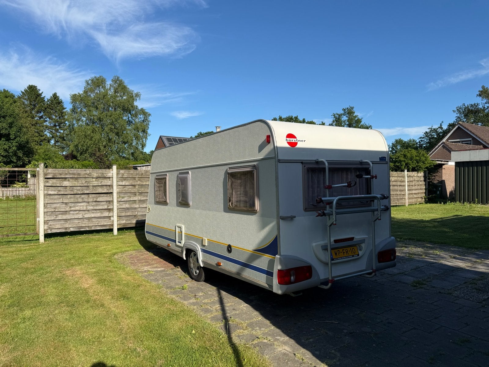 Burstner Fun 435 TN - Compacte en complete caravan, Caravans en Kamperen, Rondzit, Omvormbare zithoek, 750 - 1000 kg, Particulier