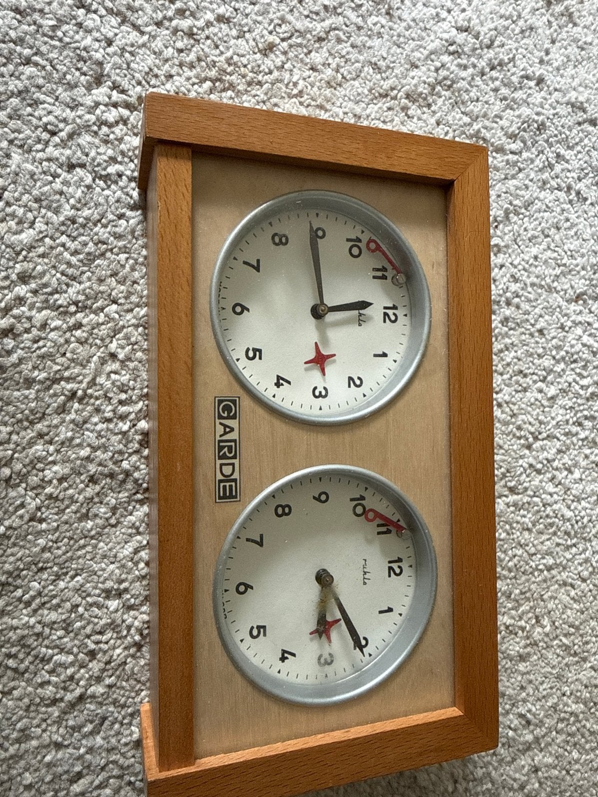 Vintage Garde schaakklok - Houten behuizing, Ophalen