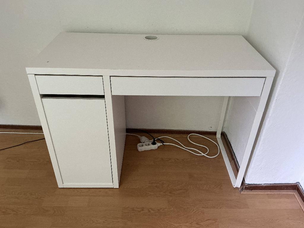 IKEA Micke bureau wit / desk white, Huis en Inrichting, Bureaus, Ophalen, 105 cm, Gebruikt, Spaanplaat of MDF