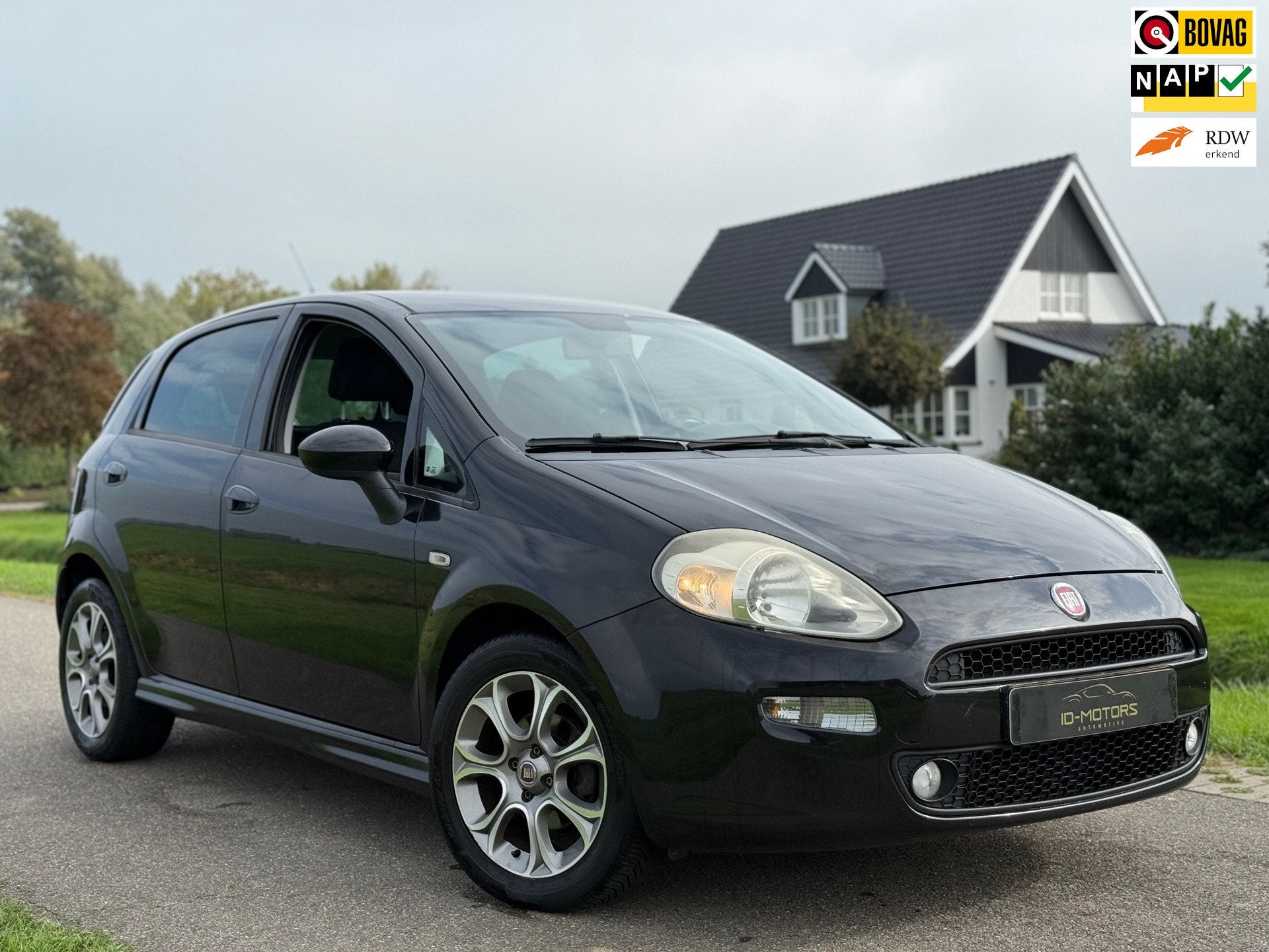 Fiat Punto Evo 0.9 TwinAir cruise apk nap sport velgen rijdt, Auto's, Voorwielaandrijving, 86 pk, Elektrische ramen, Origineel Nederlands