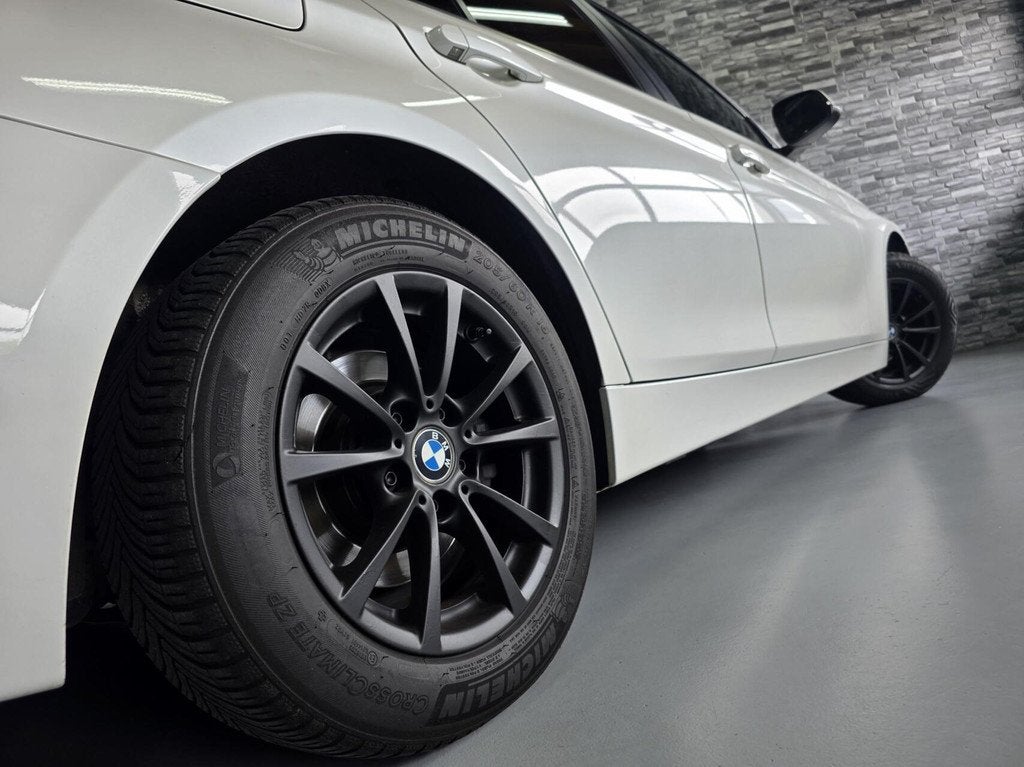 BMW 3-serie Touring 316d Centennial Executive*Parelmoer wit*, Auto's, BMW, Automaat, 745 kg, Achterwielaandrijving, Euro 6