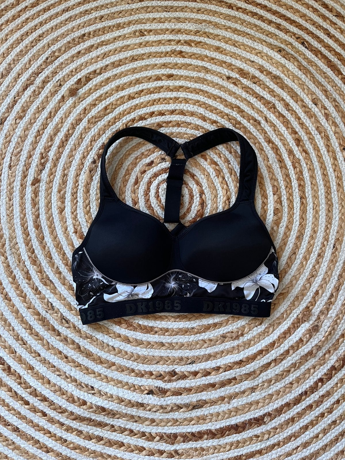 Voorgevormde sport bh padded zwart Hunkemöller DK EUR 70C, Kleding | Dames, Ophalen of Verzenden, Zwart, BH