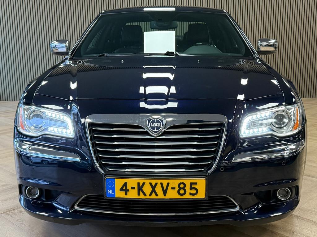 Lancia Thema 3.6 V6 Platinum AUTOMAAT NAVIGATIE CRUISE CLIMA, Auto's, Automaat, Thema, Gebruikt, Zwart