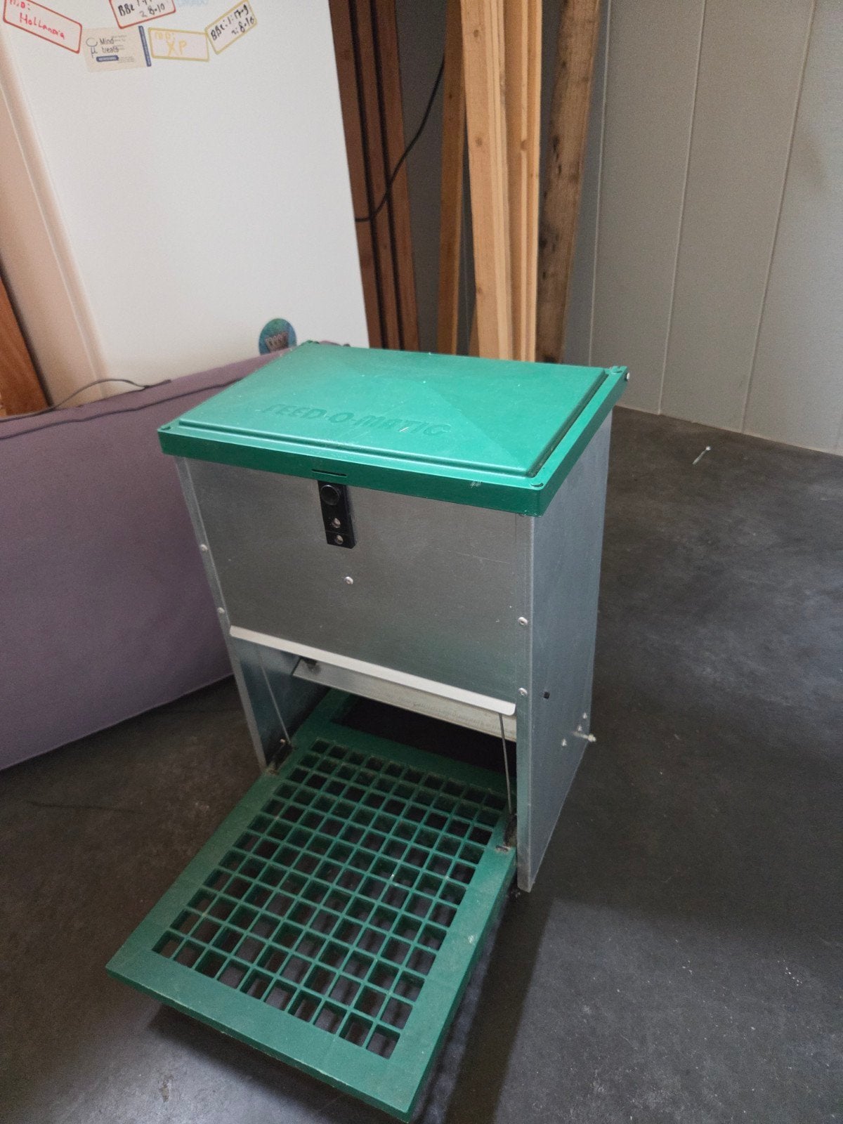 Feedomatic automatische voerbak, Dieren en Toebehoren, Pluimvee | Toebehoren, Ophalen, Drinken en Voederen