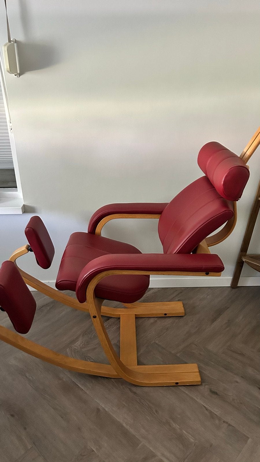 Stokke (Varier) Duobalans Ergonomische Stoel - Rood Leer, Ophalen, Gebruikt, Eén, Rood