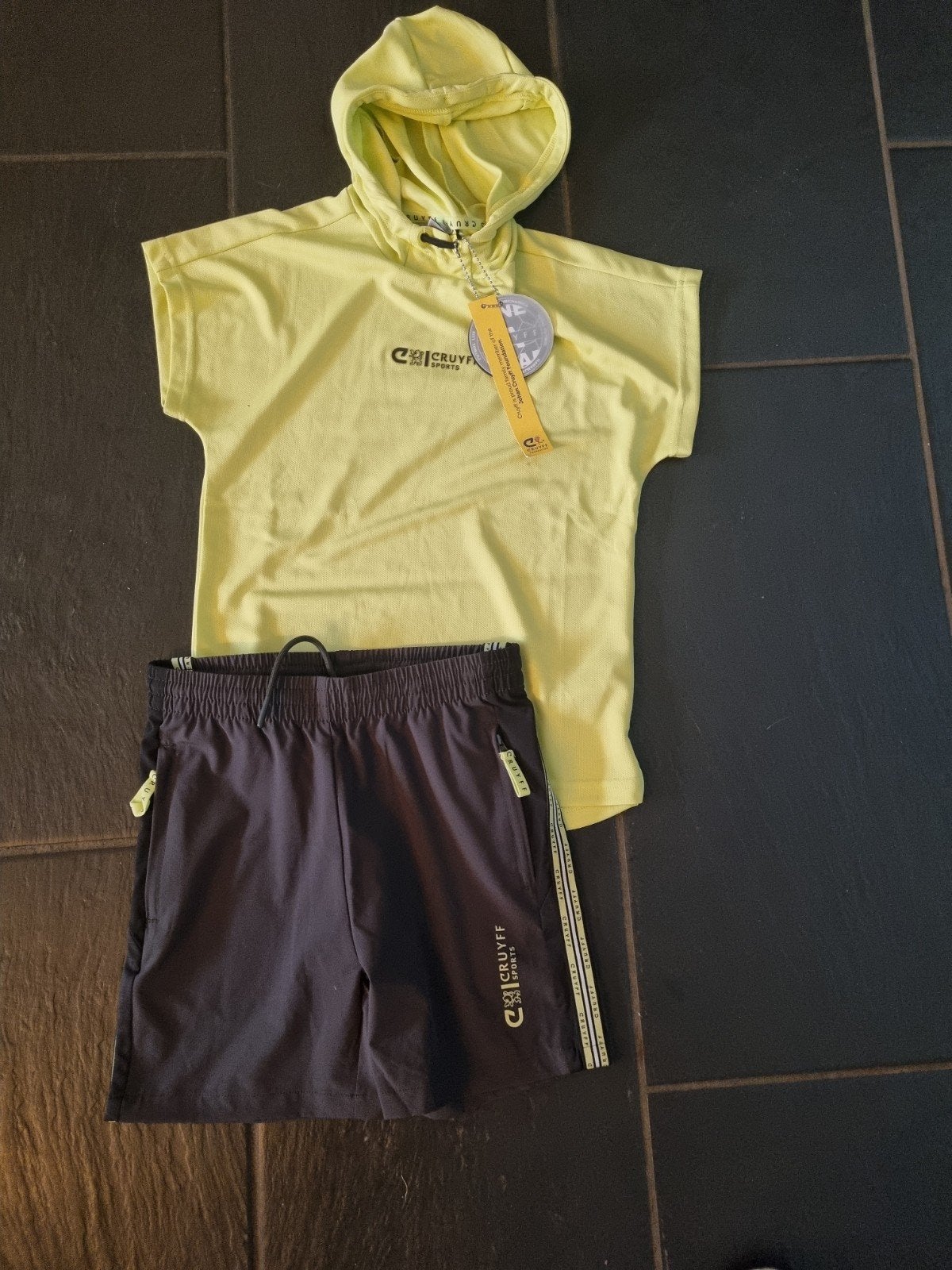 Cruyff 140 zomer setje nieuw, Kinderen en Baby's, Kinderkleding | Maat 140, Ophalen, Nieuw, Jongen