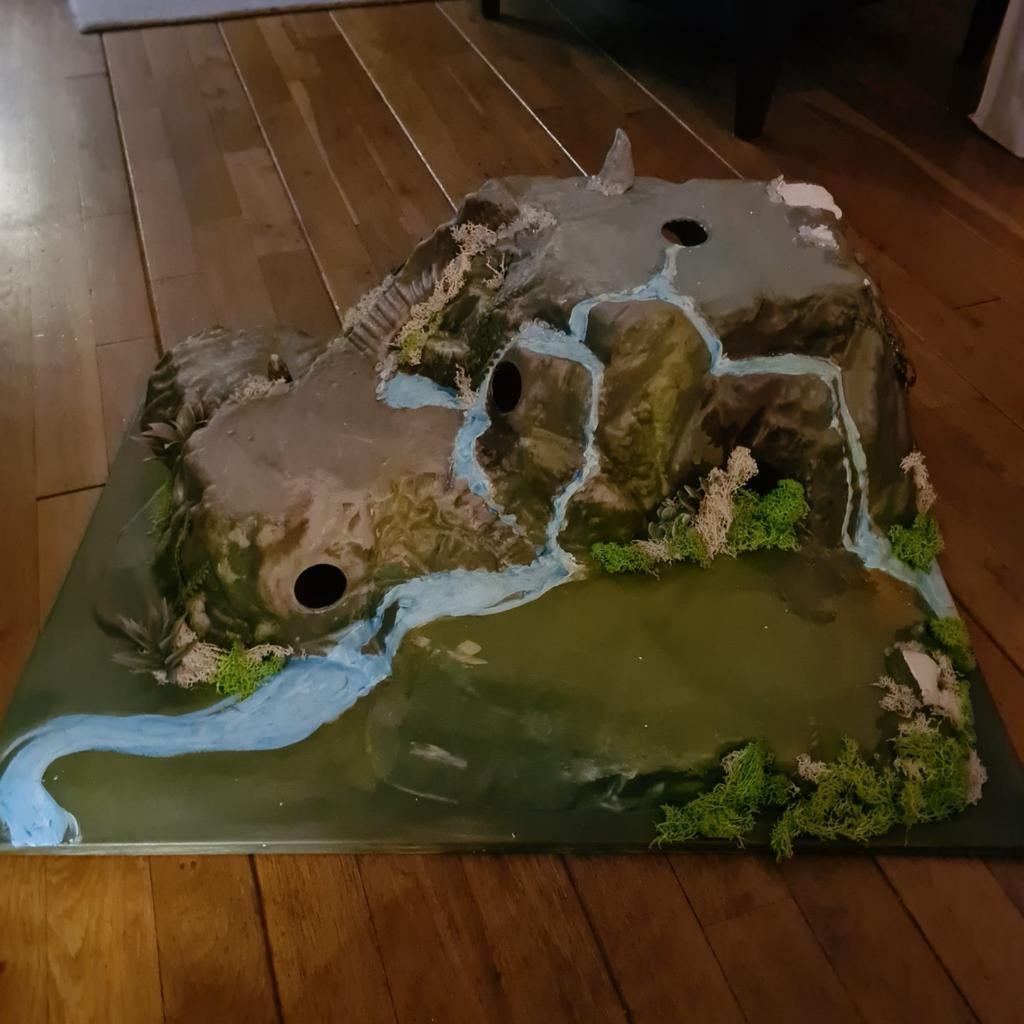 Handgedecoreerde Diorama Landschap met Rivier en Bergen, Ophalen, Gebruikt