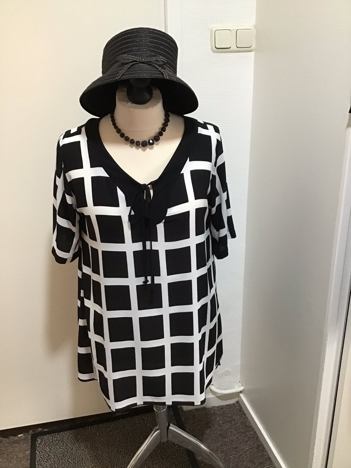 Zwart / Wit geruite  Tuniek mt. 46, Kleding | Dames, Ophalen of Verzenden, Zo goed als nieuw, Maat 46/48 (XL) of groter, Zwart