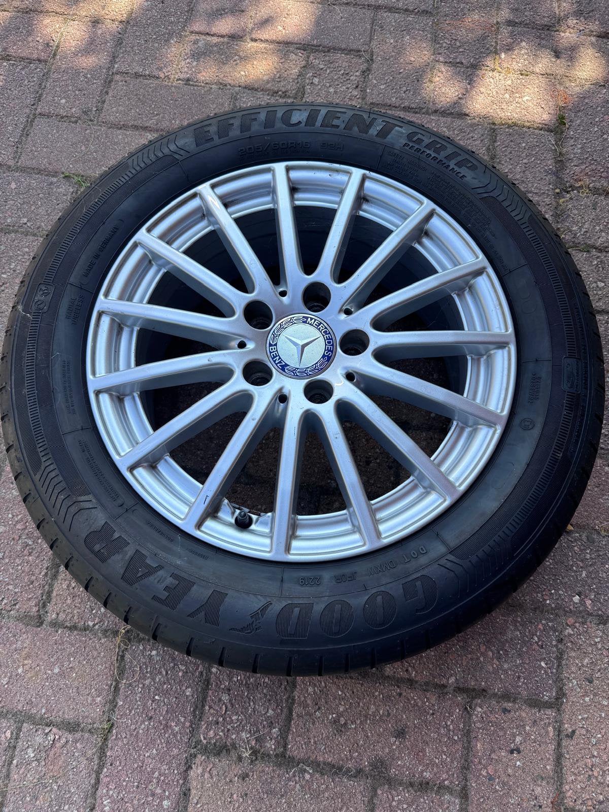 Mercedes C klasse 17 inch velgen , 4 stuks in totaal, Auto-onderdelen, Ophalen, Velg(en), 17 inch, Zomerbanden